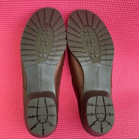 Women’s Naturalizer N5 loafer style size 8 color Brown - Picture 6 of 9